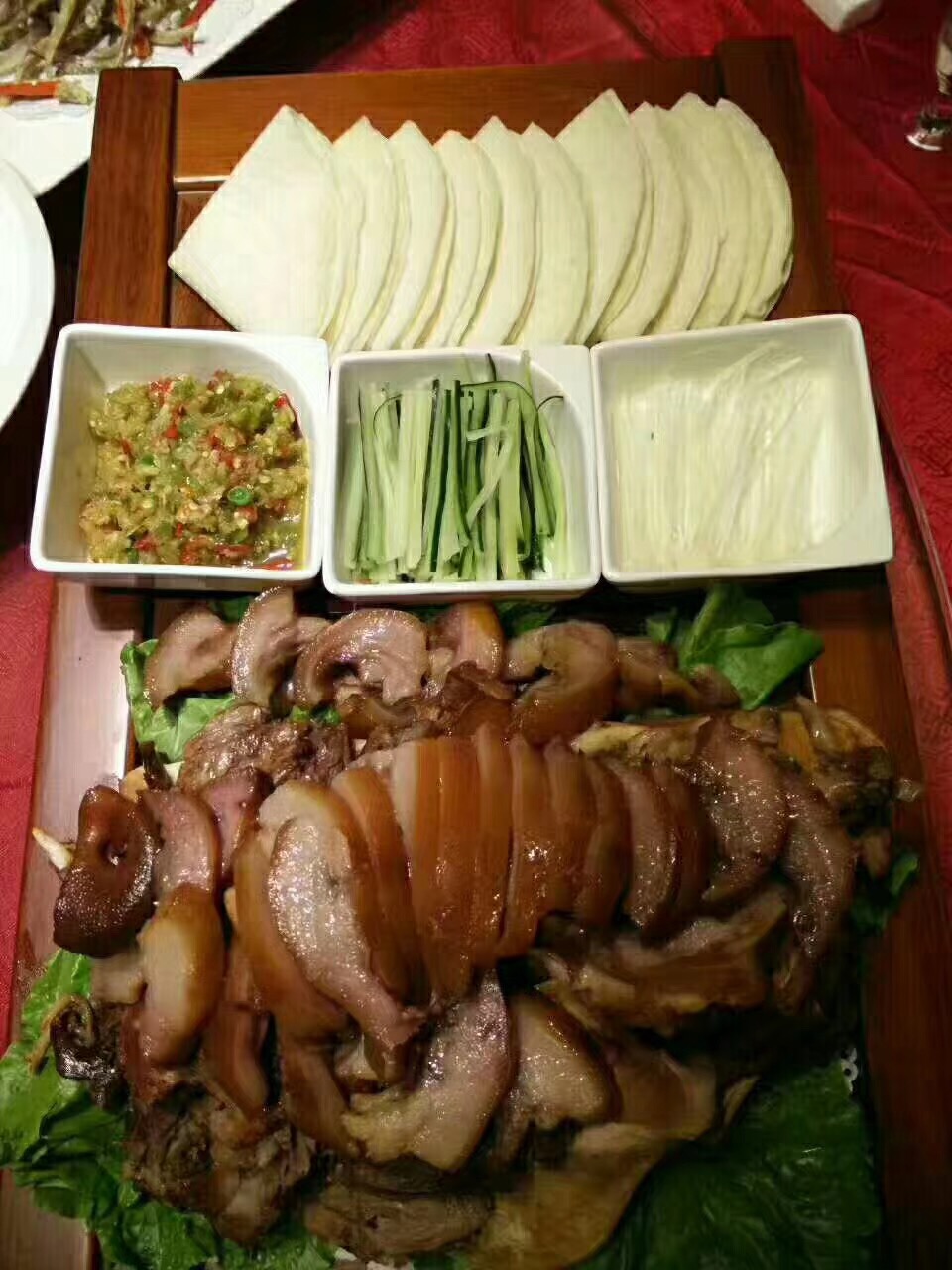 大耳黑豬頭